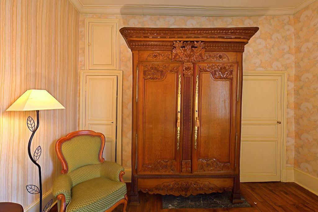 Amphore Du Berry Saint-Amand-Mont-Rond Kamer foto