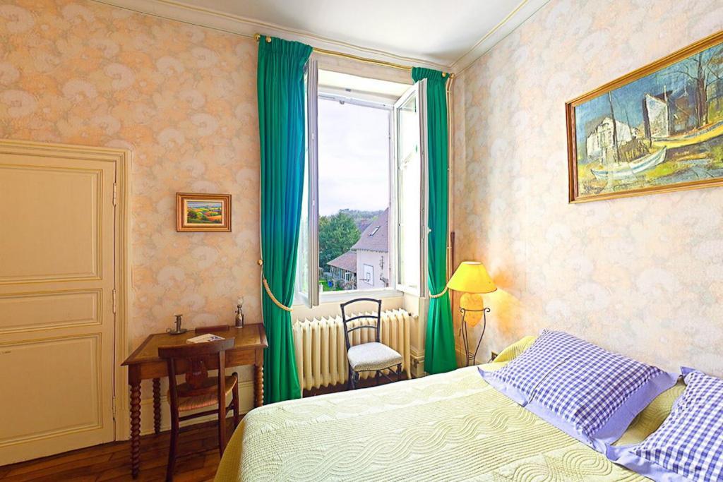 Amphore Du Berry Saint-Amand-Mont-Rond Kamer foto