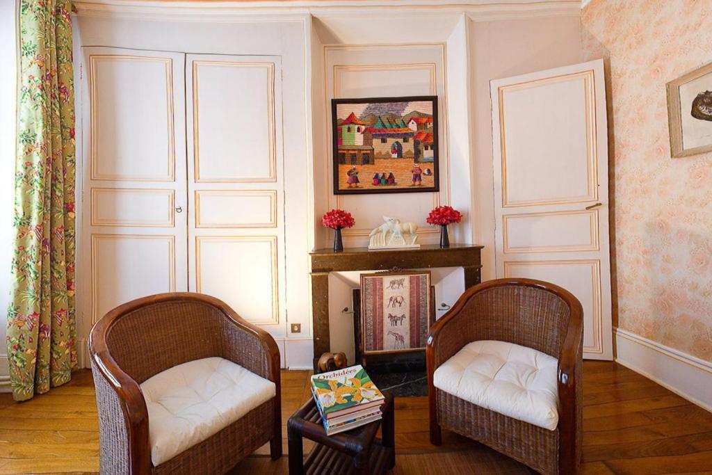 Amphore Du Berry Saint-Amand-Mont-Rond Kamer foto