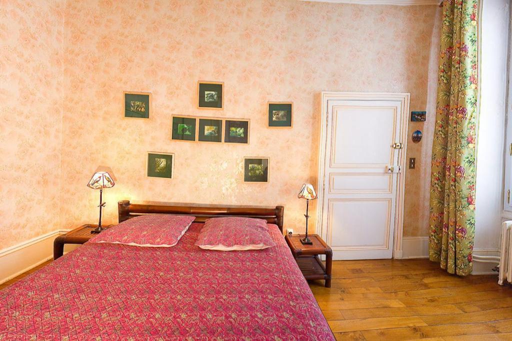 Amphore Du Berry Saint-Amand-Mont-Rond Kamer foto